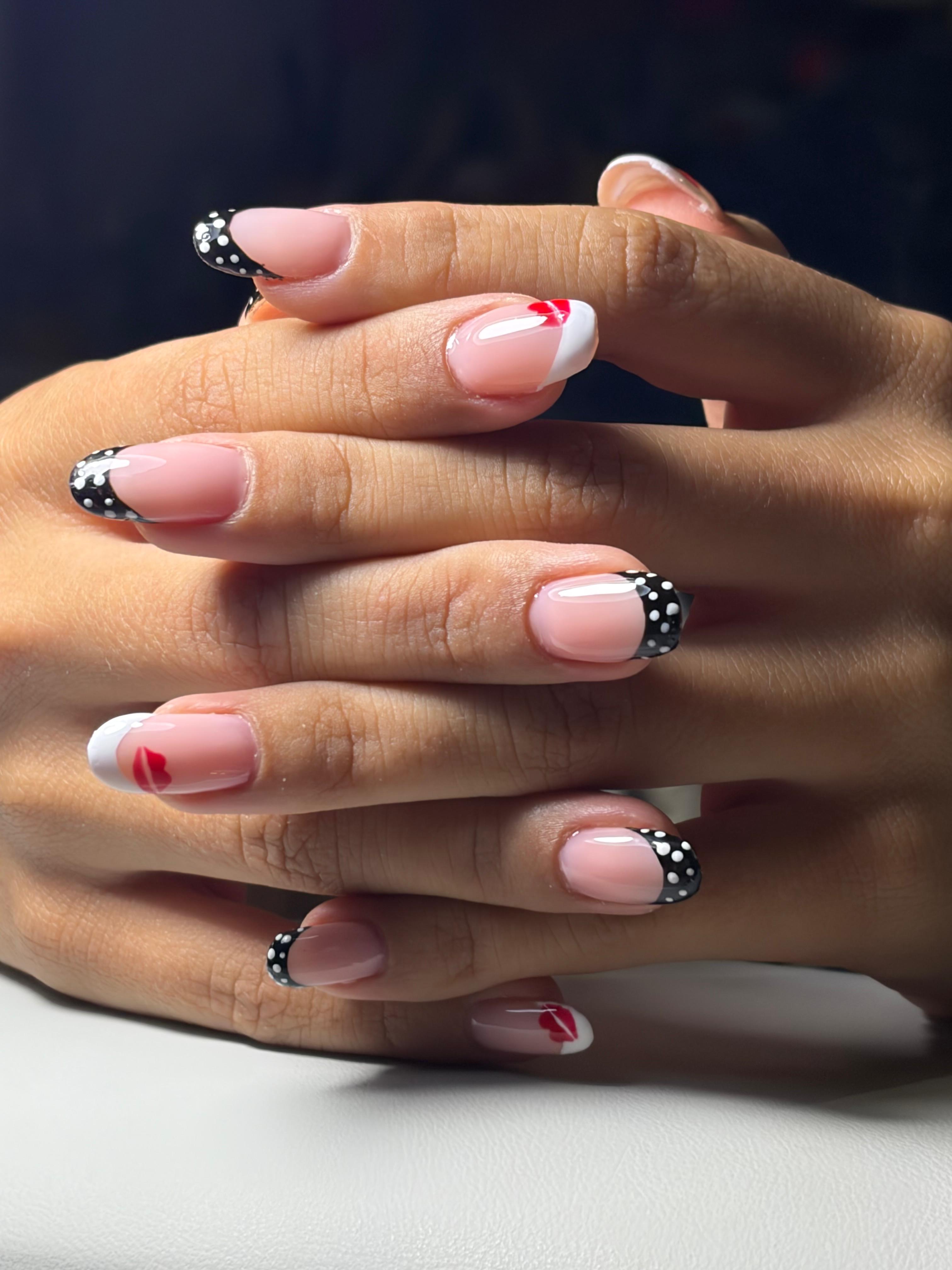 Iconic nails